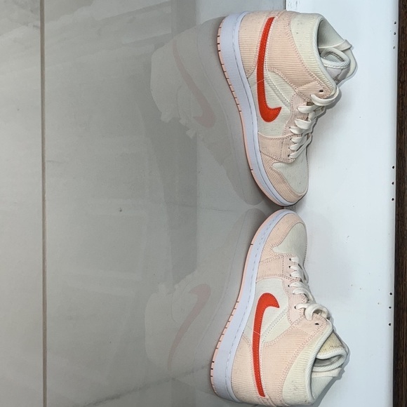 Sail/Orange Quartz/White/Orange Air Jordan 1 Mid SE 'Corduroy' Size 7.5 - Picture 3 of 9